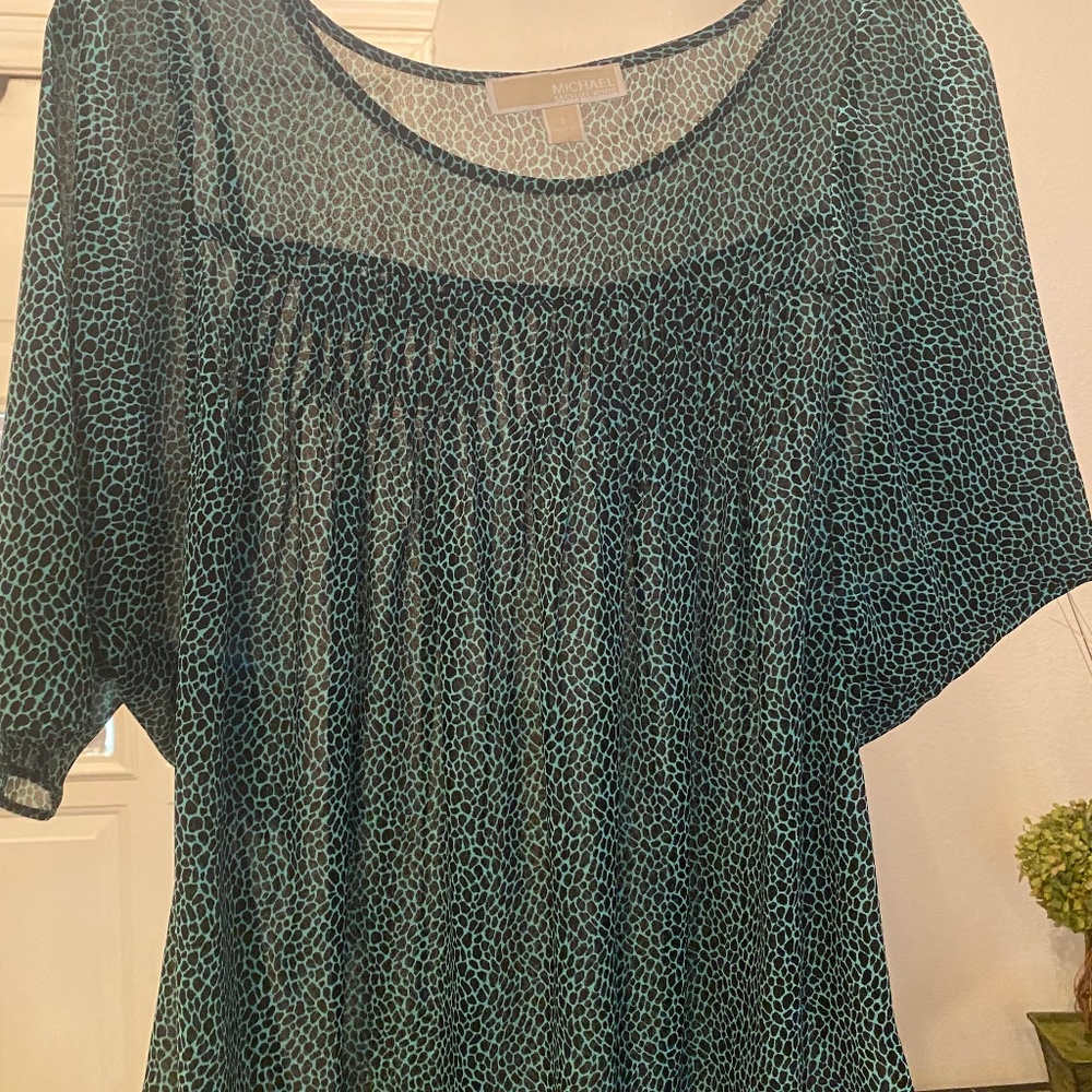 Women's blouse